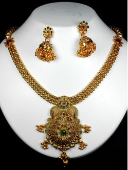 Exclusive Polki Set